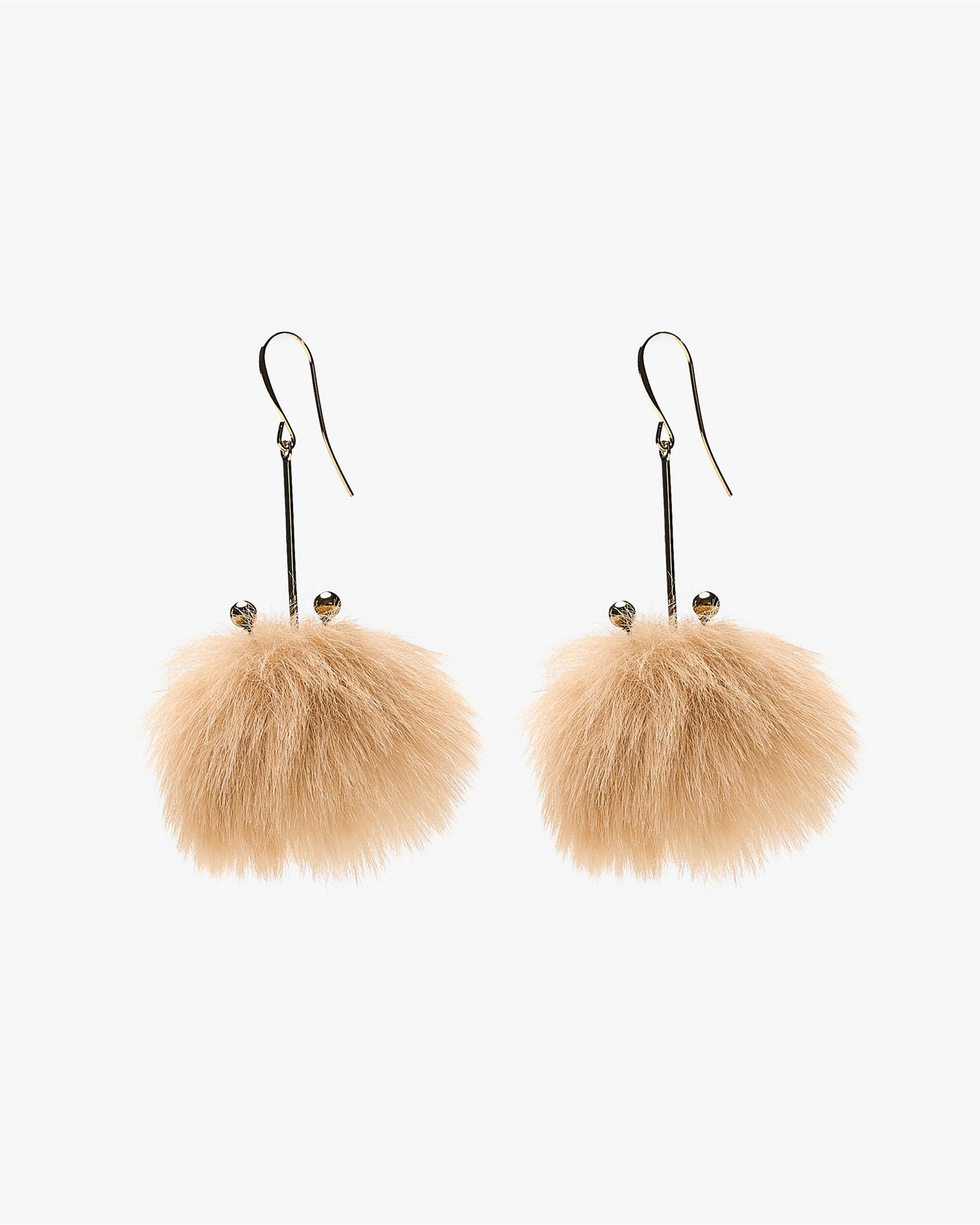 Motchiri Fluffy Drop Earring