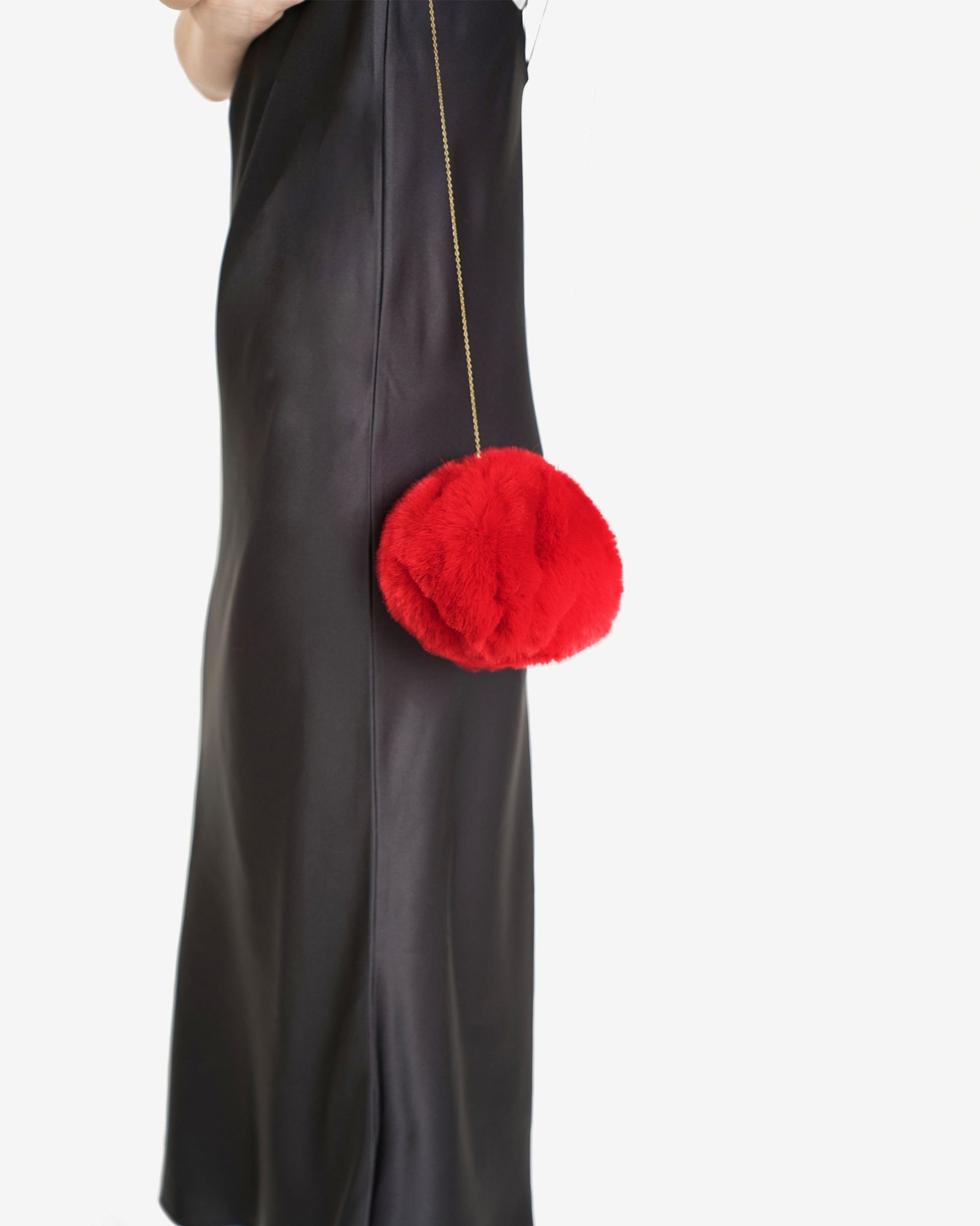 Motchiri Round Fluffy Mini Bag